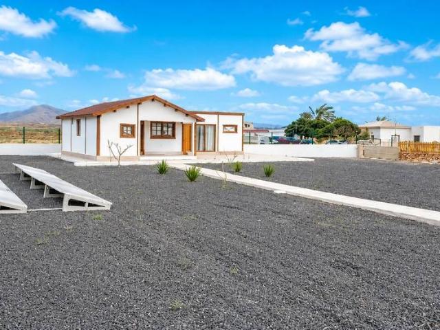 Casa adosada en Venta en Antigua pueblo