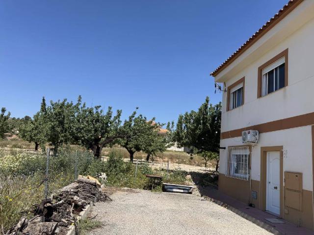 Casa adosada en Venta en Abanilla