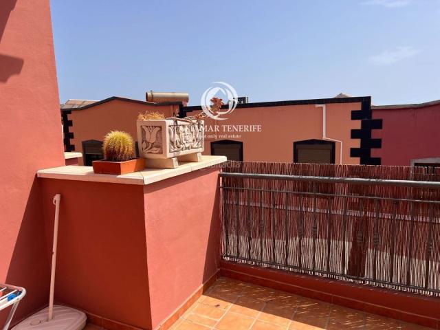 Casa adosada en venta en Adeje, Casco Urbano. Adosado en venta Urbanización Franzac II, El Galeón. Casas adosadas.