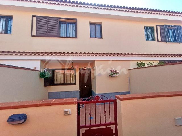 Casa adosada en venta en Adeje, Torviscas Centro y Alto. Casas adosadas.