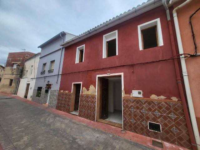 Casa adosada en Venta en Ador
