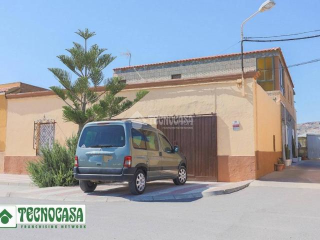 Casa adosada en Venta en Adra