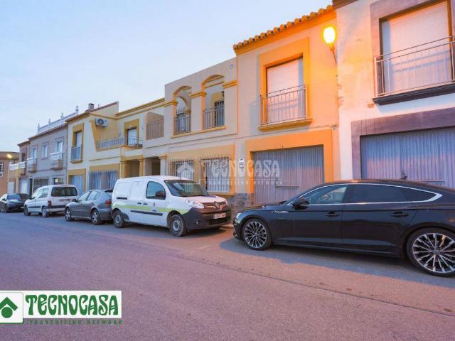 Casa adosada en Venta en Adra