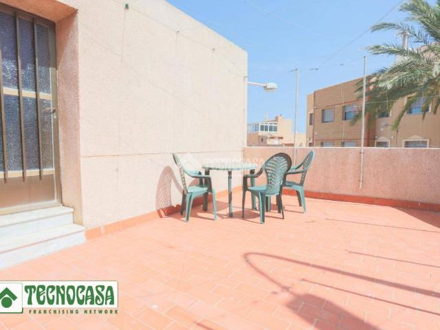 Casa adosada en Venta en Adra