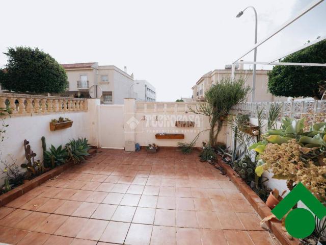 Casa adosada en Venta en Aguadulce Sur
