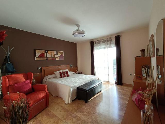 Casa adosada en Venta en Aguadulce Sur