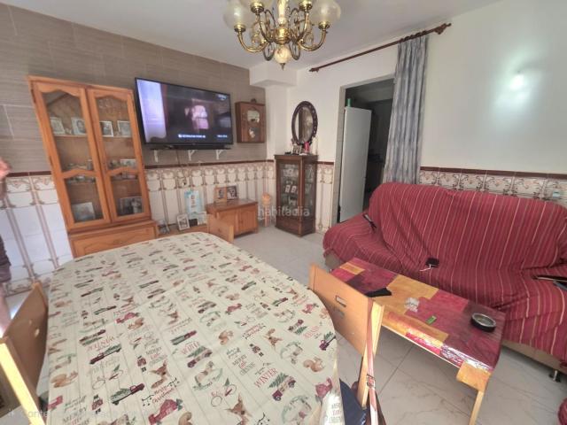 Casa adosada en venta en Águilas, Casco Antiguo. Casa de 3 plantas en el centro de Aguilas. Casas adosadas.