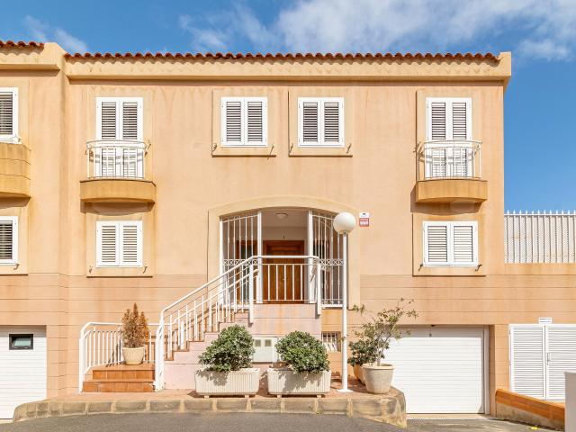 Casa adosada en Venta en Altavista Don Zoilo