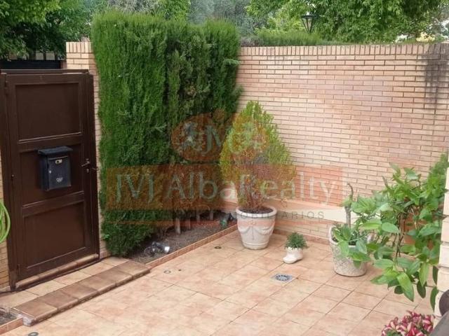 Casa adosada en Venta en Alto de los Molinos