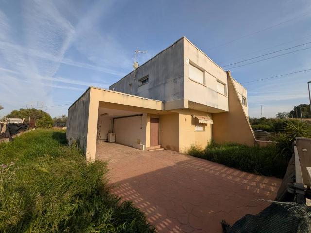 Casa adosada en Venta en Albinyana