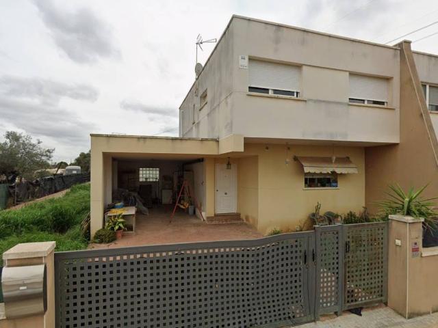 Casa adosada en Venta en Albinyana