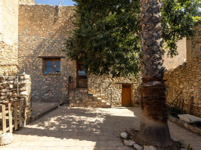 Casa adosada en Venta en Albinyana