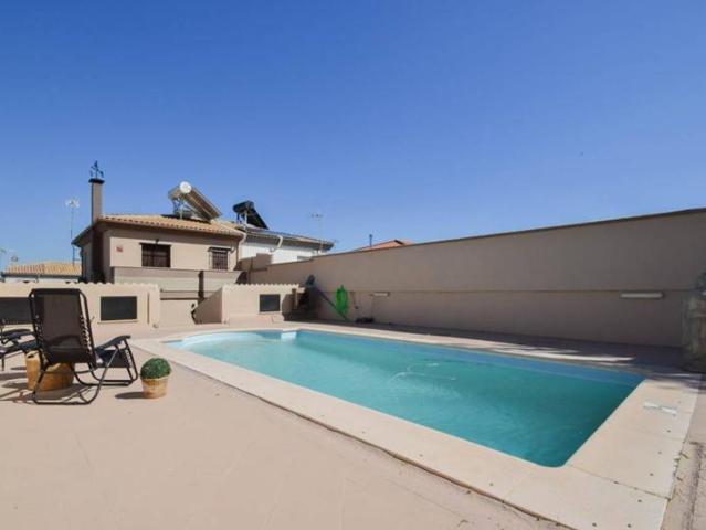 Casa adosada en Venta en Albolote
