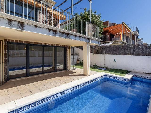 Casa adosada en Venta en Albolote