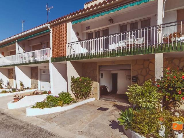 Casa adosada en Venta en Alcanar