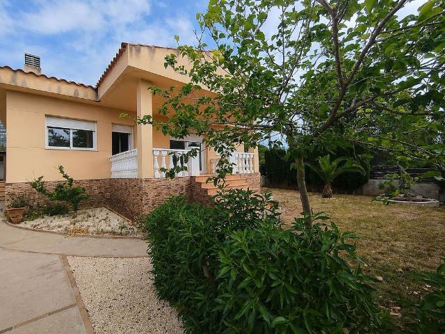 Casa adosada en venta en Alcanar, de 144 m² 3 habitaciones por 229.000