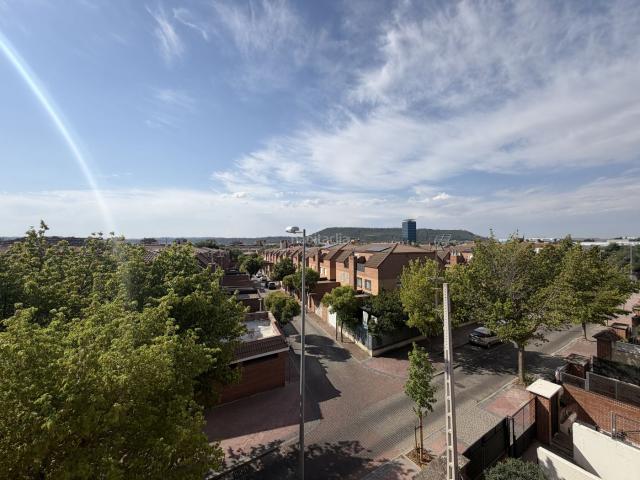 Casa adosada en venta en Alcalá de Henares, La Garena. Casas adosadas Alcalá de.