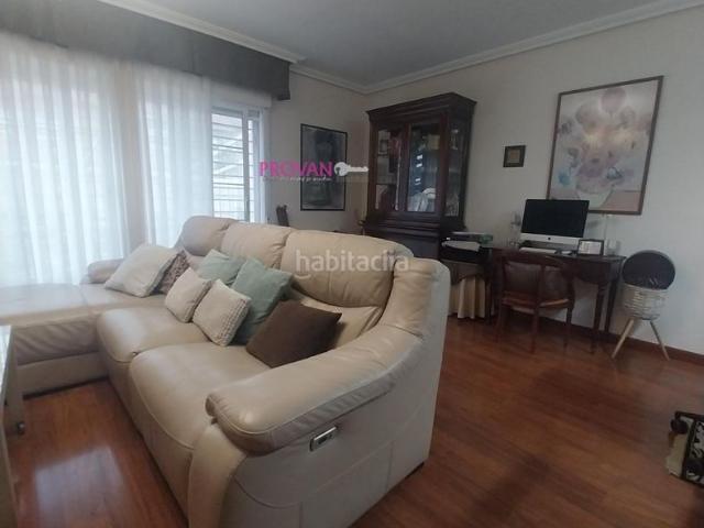 Casa adosada en venta en Alcalá de Henares, Rinconada. CHALET ADOSADO EN NUEVA RINCONADA CON 4 DORMITORIOS, 2 BAÑOS. SOTANO Y BUHARDILLA. Casas adosadas Alcalá de.