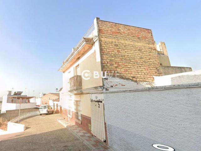 Casa adosada en venta en Alcalá del Río. Chalet Adosado en Calle Era Alta. Casas adosadas Alcalá del.