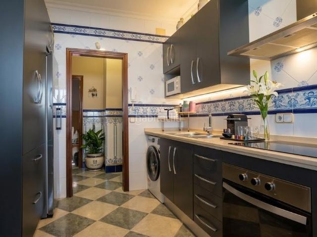 Casa adosada en venta en Alcalá del Río. OPORTUNIDAD UNICA, Gran adosado en Alcala del Rio Una Gran Casa o Dos Viviendas Independientes en Zona Prime, 212 m2 en zona Centr. Casas adosadas Alcalá del.