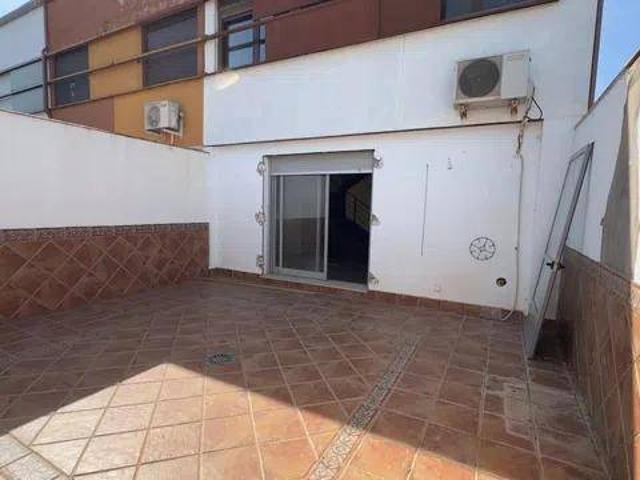 Casa adosada en Venta en Alcázar de San Juan