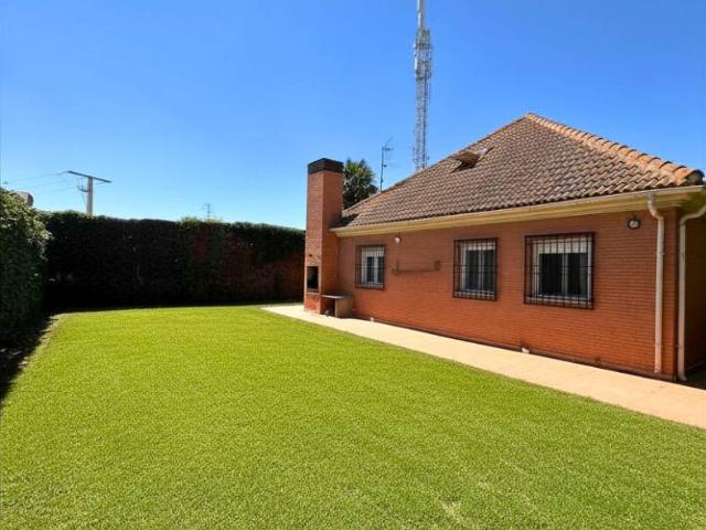 Casa adosada en Venta en Alcázar de San Juan