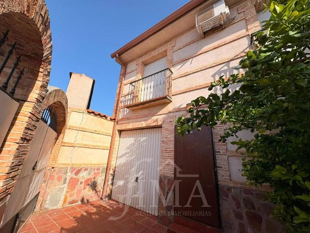 Casa adosada en Venta en Alcolea de Calatrava