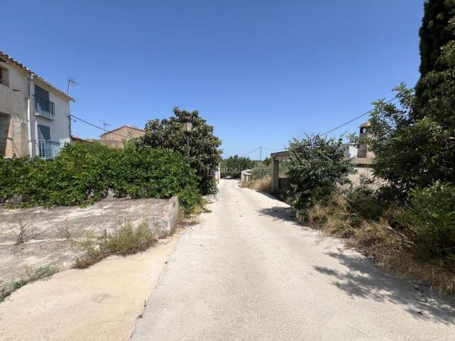 Casa adosada en venta en Alcora l´. Adosado en venta en Araia, 3 dormitorios. Casas adosadas Alcora.