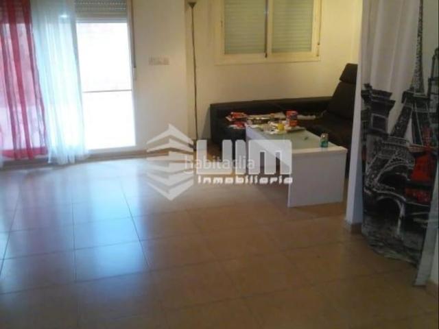 Casa adosada en venta en Alfara de Algimia. Ref 28274ADOSADO SEMINUEVO EN VENTA EN ALFARA DE ALGIMIA, DE 150 m, 3 HABITACIONES, 3 BAÑOS, PISCINA, 2 TERRAZAS DE 20 y 10 m. Casas adosadas Alfara de.