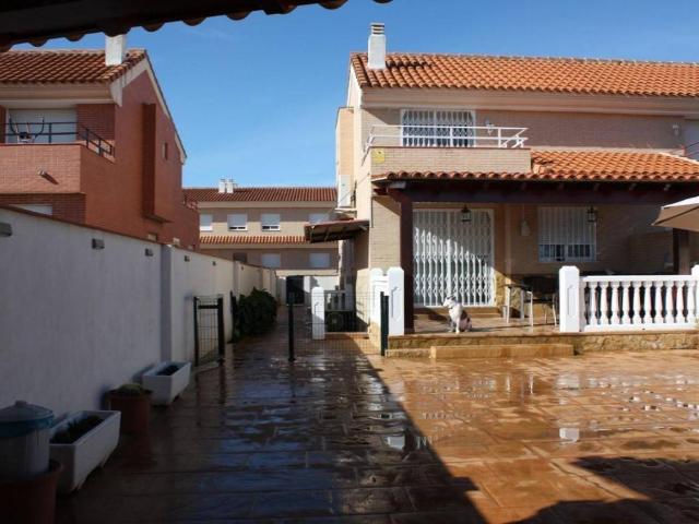 Casa adosada en Venta en Alfara de la Baronia