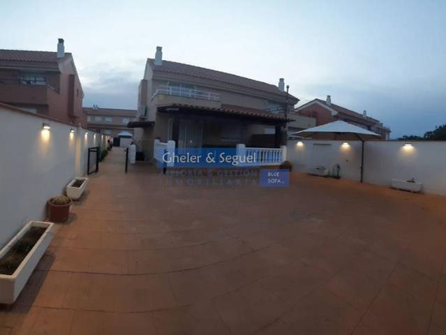Casa adosada en Venta en Alfara de la Baronia