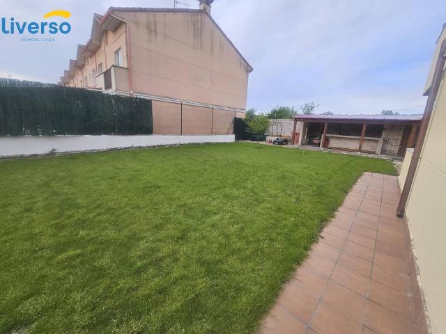 Casa adosada en Venta en Alfoz de Quintanadueñas