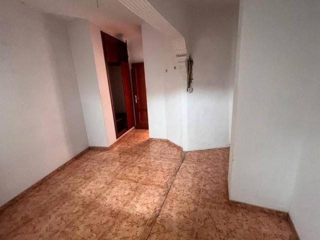 Casa adosada en Venta en Algarinejo
