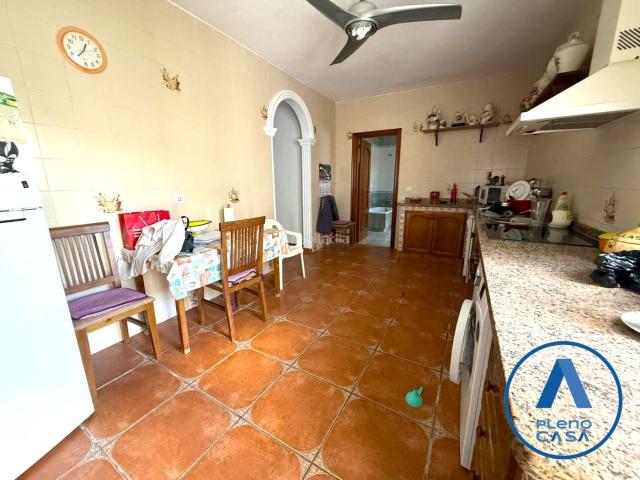 Casa adosada en venta en Algeciras, El Rinconcillo. ¡ADOSADO DE GRANDES DIMENSIONES!. Casas adosadas.