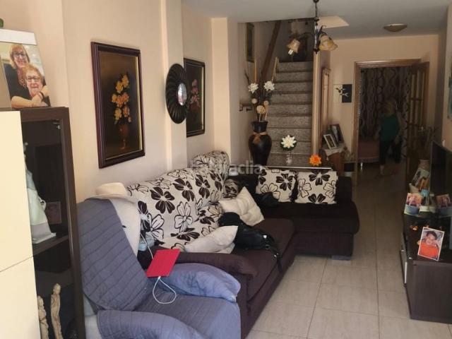 Casa adosada en venta en Algeciras, Pescadores Saladillo. ADOSADO DE CUATRO DORMITORIOS. Casas adosadas.