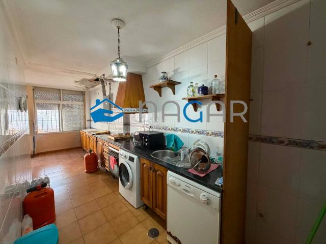 Casa adosada en venta en Algeciras, San García. SE VENDE ADOSADO EN SAN GARCÍA. Casas adosadas.
