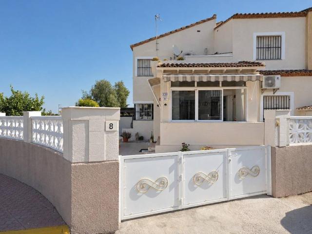 Casa adosada en Venta en Algorfa