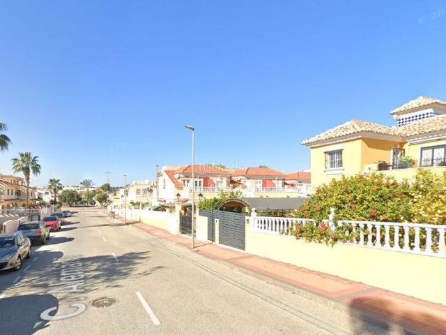 Casa adosada en venta en Algorfa. INMUEBLE SIN POSESION Y SIN ACCESO AL INTERIOR INMUEBLE SIN POSESION Y SIN ACCESO AL INTERIOR. Casas adosadas.