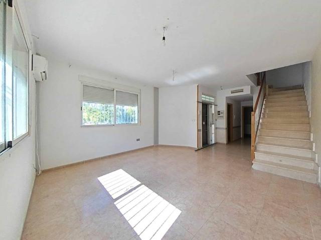 Casa adosada en Venta en Alguazas