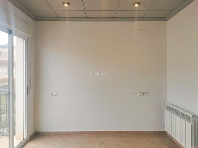 Casa adosada en venta en Algueña. Casas adosadas.