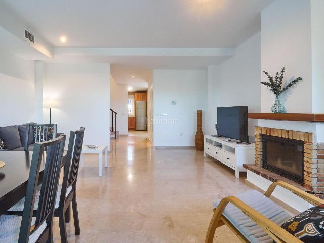 Casa adosada en venta en Alhaurín de la Torre, Buenavista Lauro Golf. Adosado de 3 dormitorios y 3 baños con vistas al Golf. Alhaurín de la Torre. Casas adosadas Alhaurín de la.