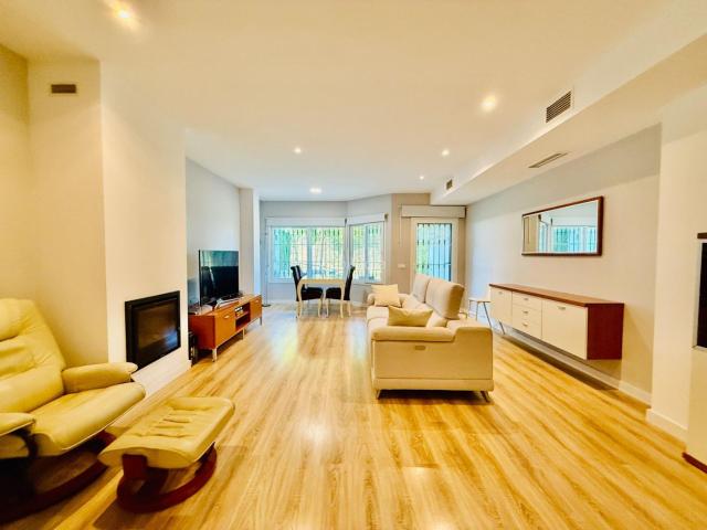 Casa adosada en venta en Alhaurín de la Torre, Buenavista Lauro Golf. Casa adosada en primera línea de Golf en Alhaurín de la Torre. Casas adosadas Alhaurín de la.