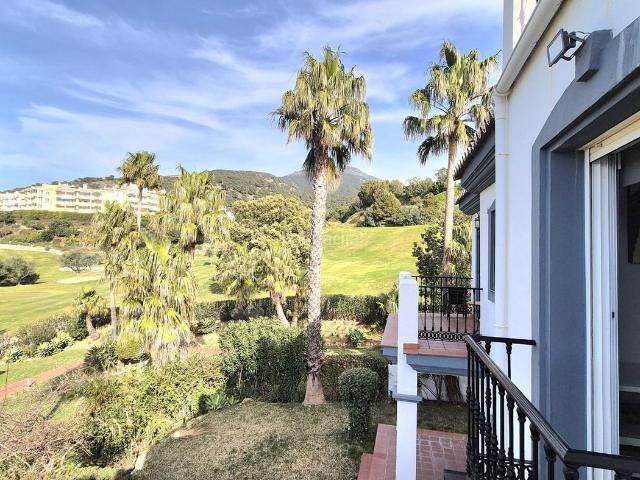 Casa adosada en venta en Alhaurín el Grande, Alhaurín Golf. Casa Adosada con Solárium y Vistas Panorámicas en Alhaurín Golf. Casas adosadas Alhaurín el.