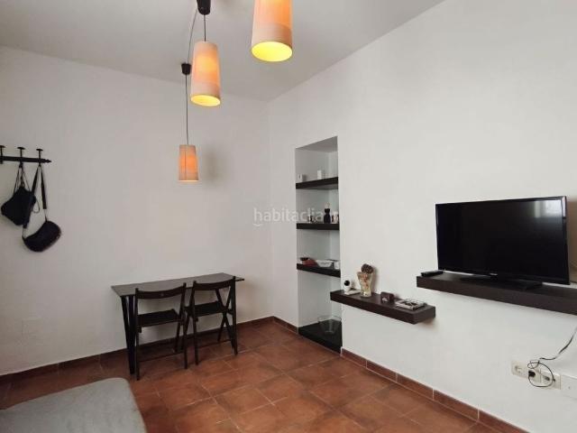 Casa adosada en venta en Alhaurín el Grande, Centro. Pequeña casa adosada de un dormitorio cerca del centro de Alhaurín El Grande. REF TH5423950. Casas adosadas Alhaurín el.