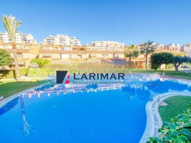 Casa adosada en venta en Alicante, Cabo de las Huertas. Adosado en venta en la Calle Tridente 18 Cabo las Huertas. Casas adosadas.