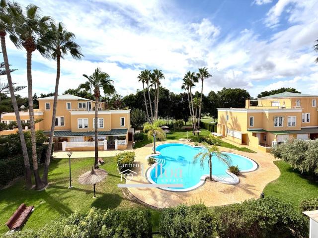 Casa adosada en venta en Alicante, Alicante Golf. ADOSADO EN VENTA EN ALICANTE GOLF CERCA DE LA PLAYA DE SAN JUAN. Casas adosadas.