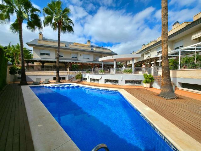 Casa adosada en Venta en Alicante Golf