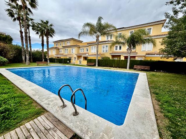 Casa adosada en Venta en Alicante Golf