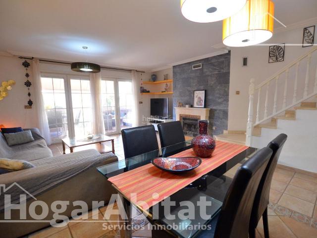 Casa adosada en venta en Alicante, Divina Pastora. ADOSADO ESPECTACULAR! AMPLIO EN RESIDENCIAL CON PISCINA, GARAJE Y TERRAZA. Casas adosadas.