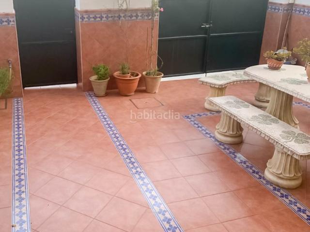 Casa adosada en venta en Aljaraque, Núcleo Urbano. Chalet de 4 dormitorios, 3 baños, piscina comunitaria y todo listo para entrar a vivir en Aljaraque. Casas adosadas.
